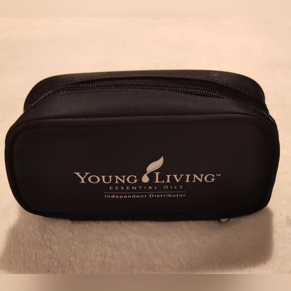 NEW! Young Living Essential Oil Zippered Case - Picture 1 of 8